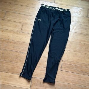 Under Armor size youth large pants black